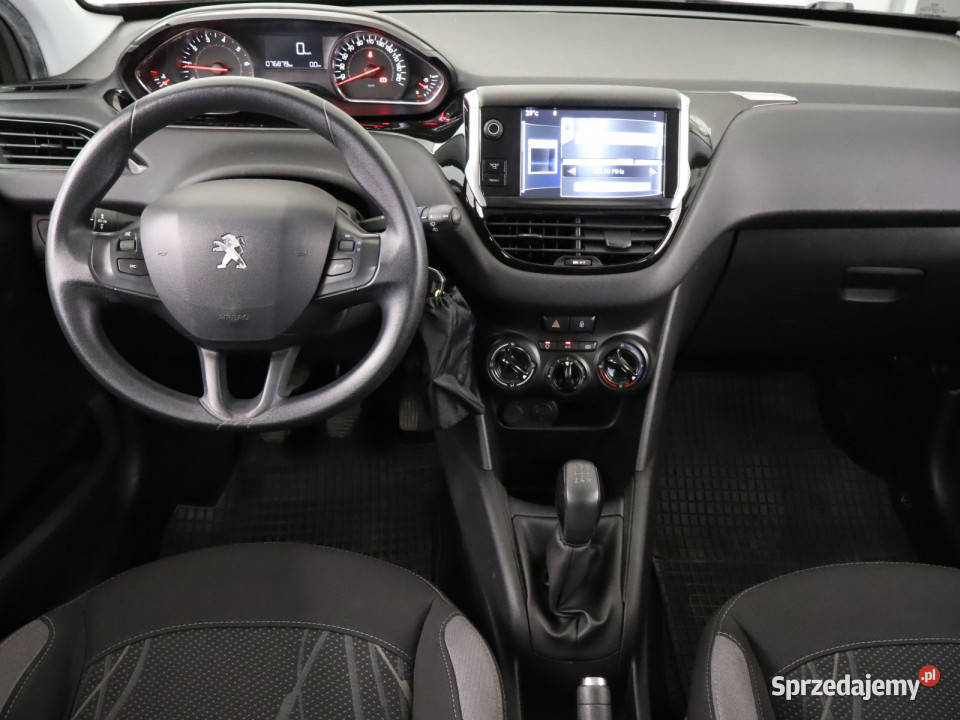Peugeot 208 12 PureTech centralny zamek