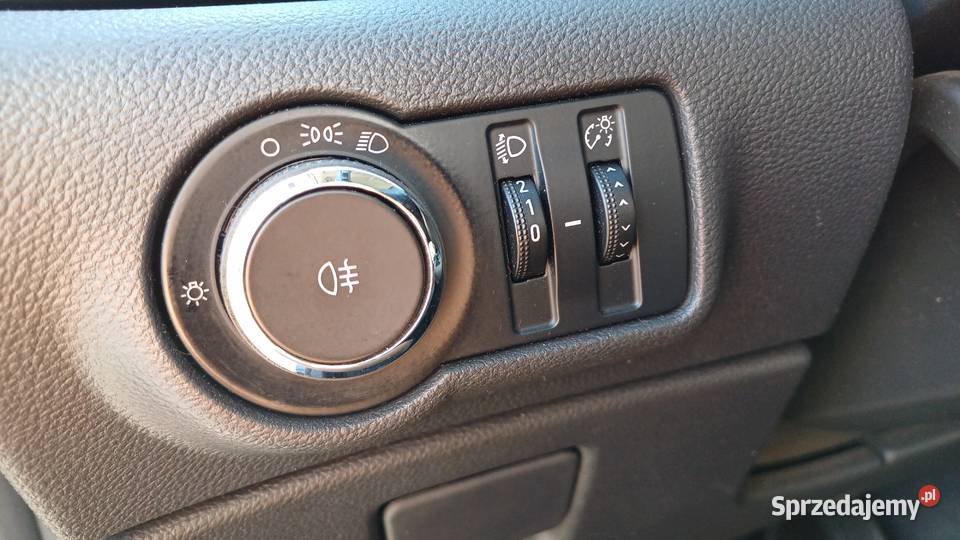 Opel Astra J 14 100 Czarna Perła Ostrowiec Świętokrzyski