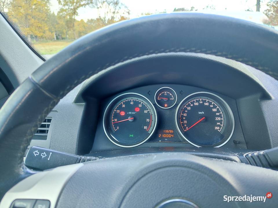 Opel Astra H kombi 2007 r kierownica po prawej stronie Międzychód