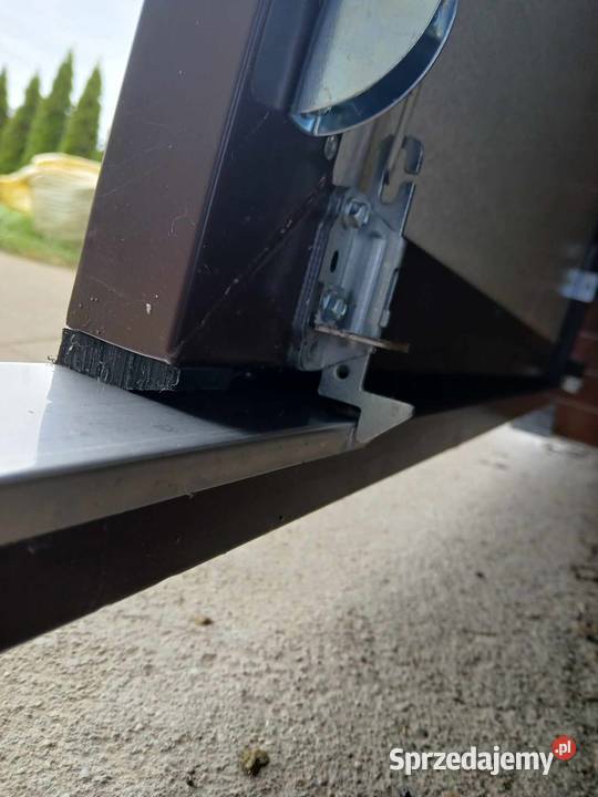 Brama garażowa dwuskrzydłowa Krasnosielc