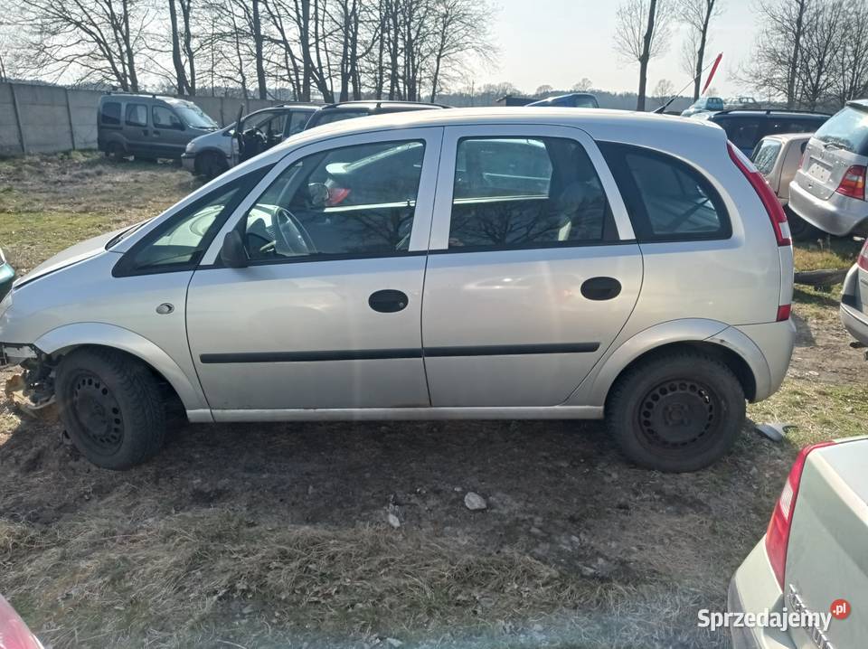 Opel Meriva A 16 74 kW 2003 r dawca części Rok produkcji 2003 Szklarka Myślniewska sprzedam
