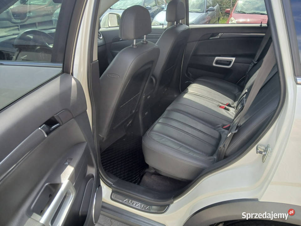 Opel Antara 20ctdi 4X4 skóry xenon alufelgi czujnik parkowania