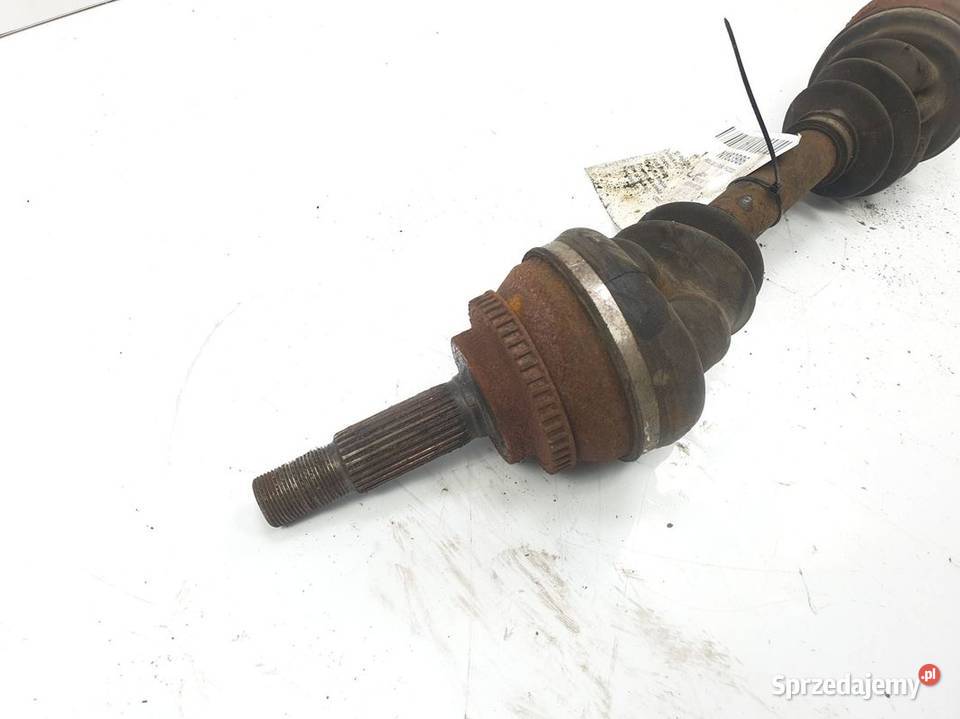 PÓŁOŚ LEWA PRZÓD TOYOTA AVENSIS T25 Lipno sprzedam