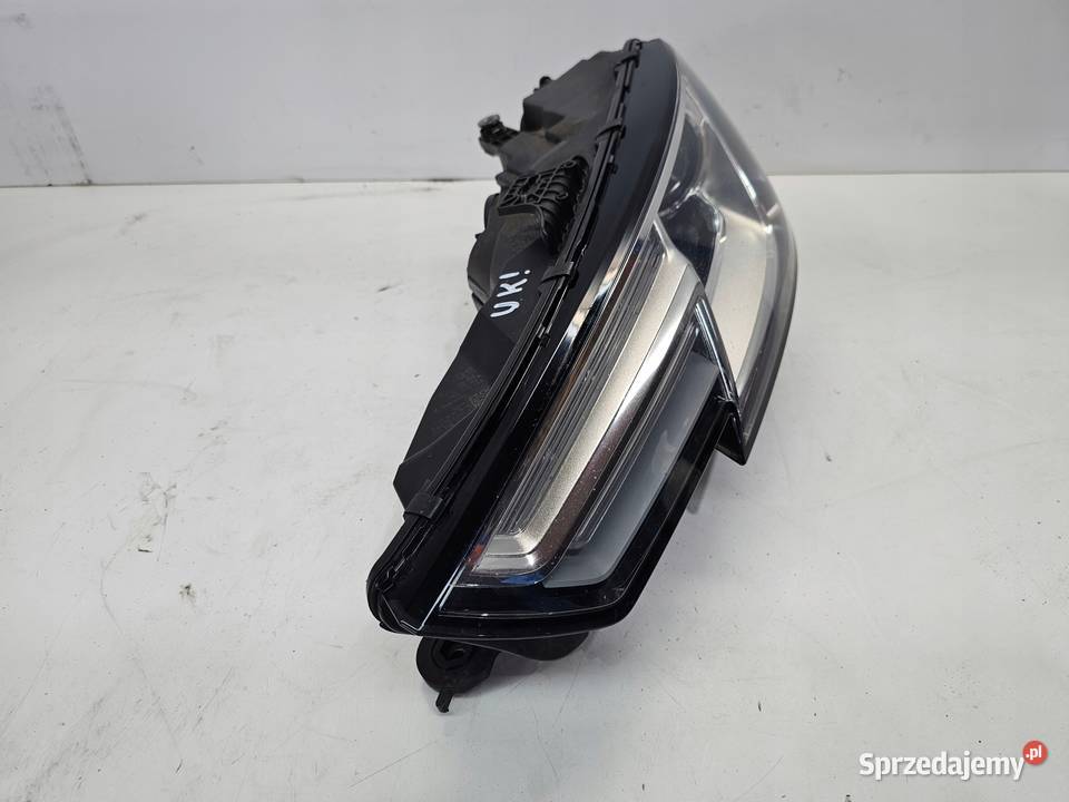 REFLEKTOR LEWY PRZÓD XENON LED AUDI A4 B9 osobowe Przystajń sprzedam