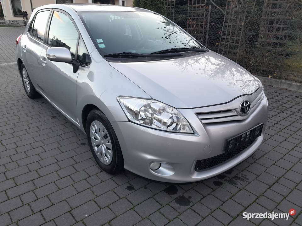 TOYOTA AURIS lift 14 D4D 90 EKONOMICZNY Nowy Targ sprzedam