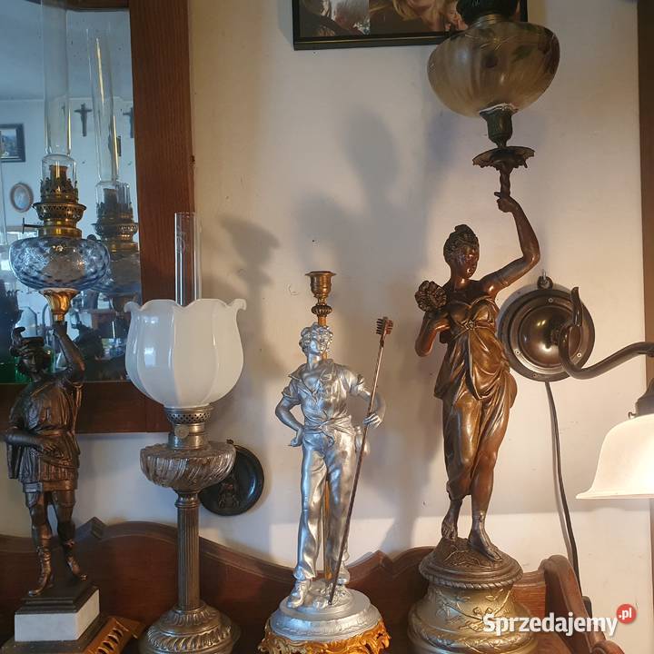 Figuralnasygnowana podstawa do naftowejświecznik dolnośląskie Wrocław