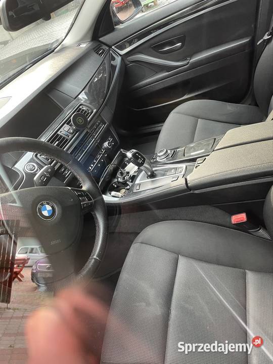 BMW F10 520d radar duża Navi hak automat 8hp Zarejestrowany w Polsce Łódź sprzedam