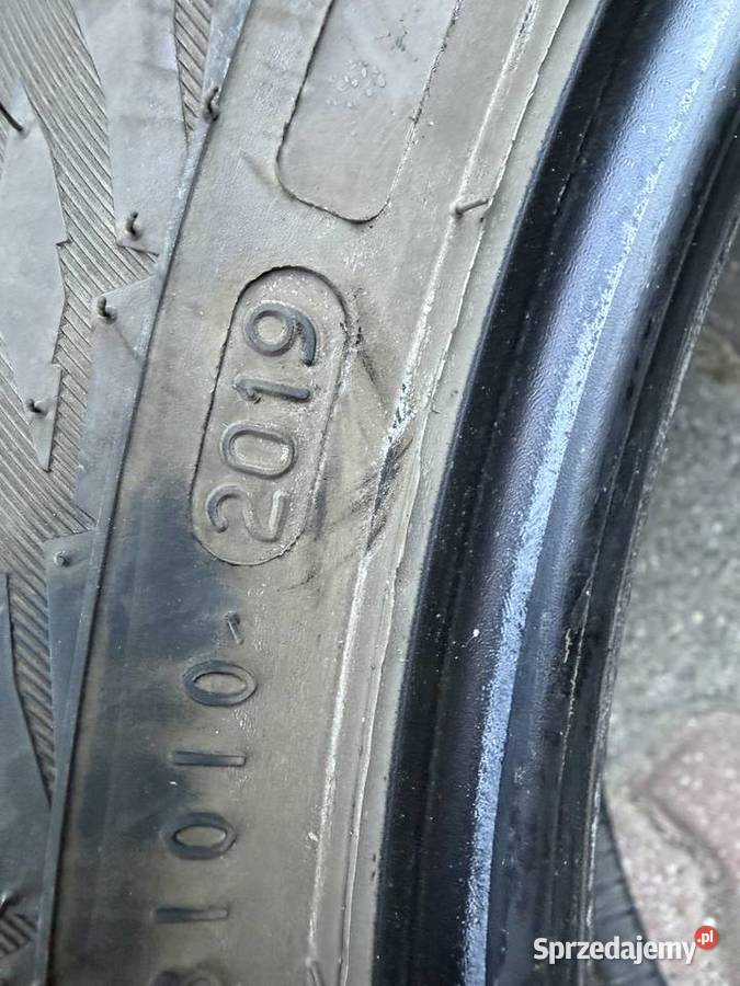Opony Nokian 22550r18 Szubin