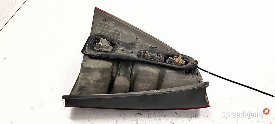 LAMPA PRAWA TYŁ TOYOTA COROLLA E12