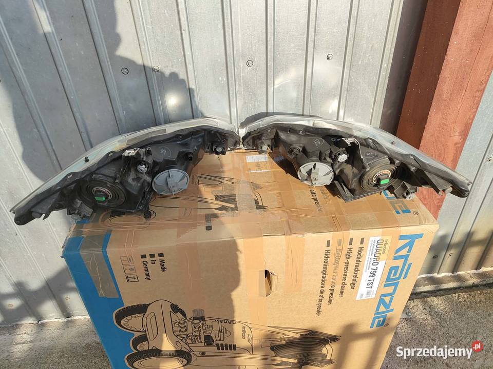 Lampy przednie Honda Insight 2010 Tłuszcz
