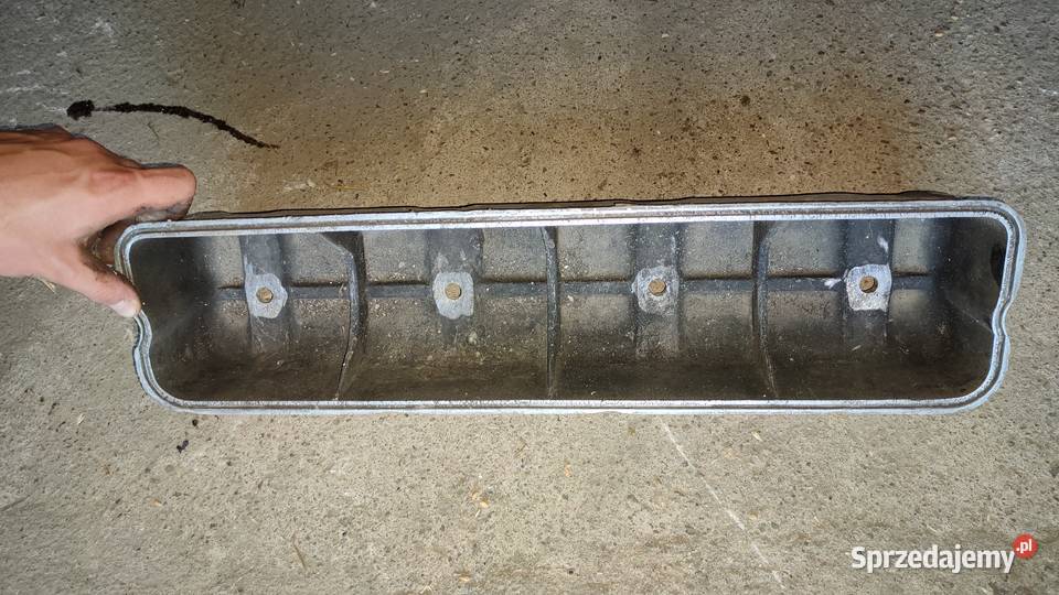 Pokrywa zaworów ursus zetor nieuszkodzony Maszyny rolnicze Golina