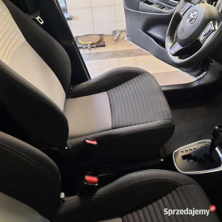 Toyota Yaris hybryda automat stan perfekcyjny automatyczna Yaris Białystok sprzedam