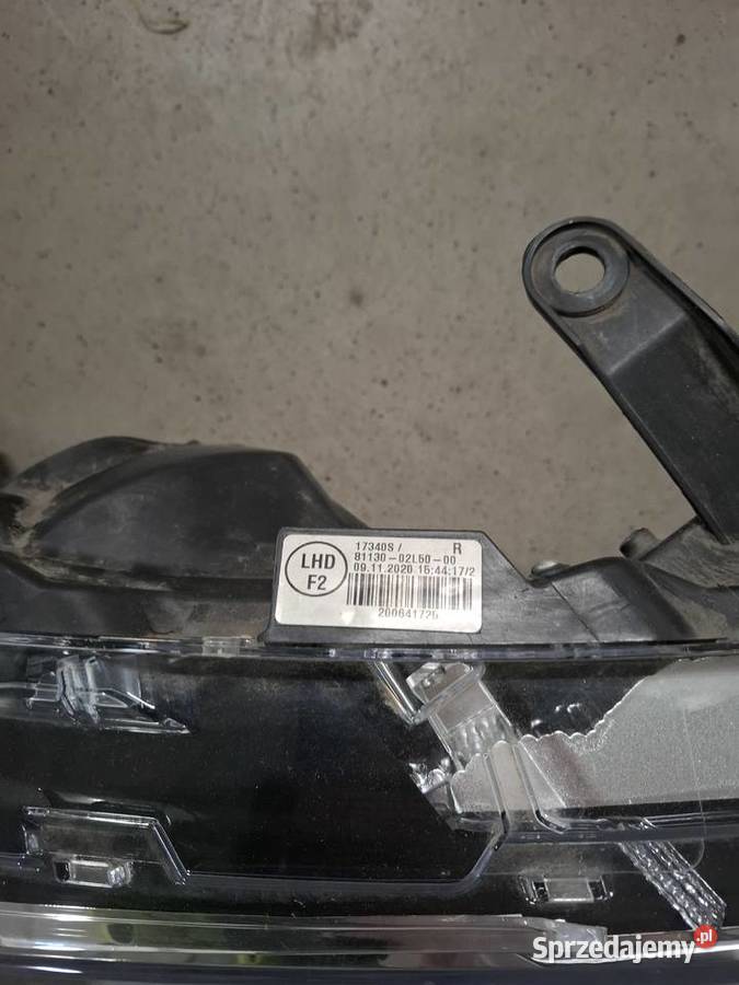 TOYOTA COROLLA E16 LIFT LAMPA PRAWA Wrocław sprzedam