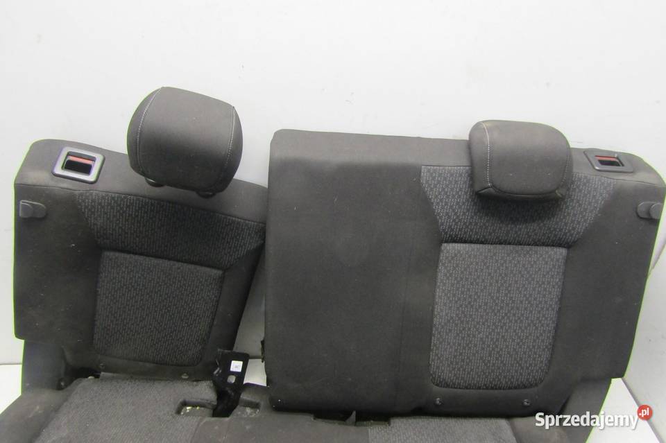 FOTELE KANAPA TYLNA TYŁ MOCOWANIA ZAPINKI OPEL