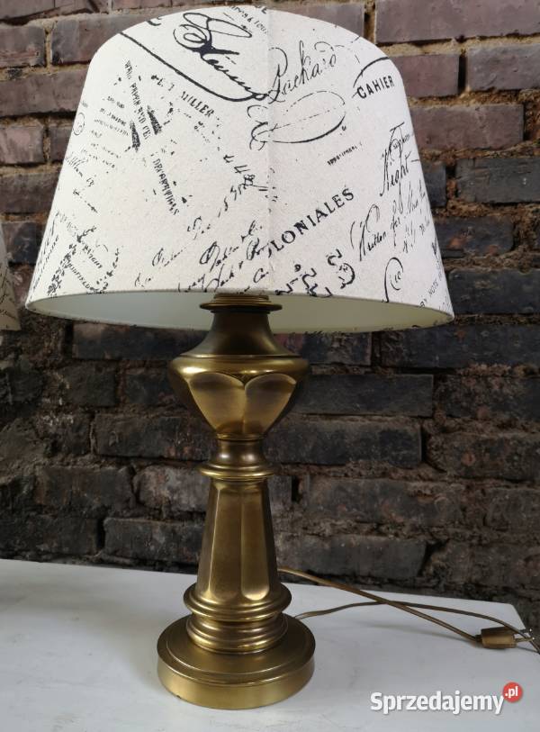 Stylowa mosiężna lampka z ładnym