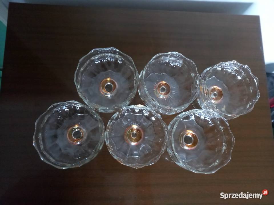 Sprzedam ładne pucharki 6