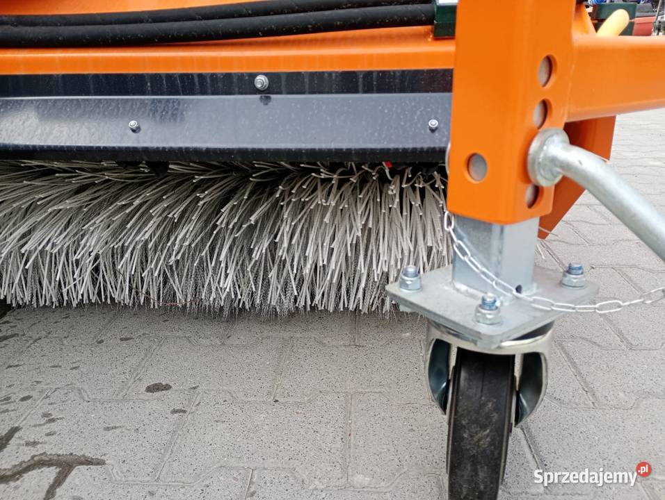 Zamiatarka 18m szczotka boczna system zraszania Żary