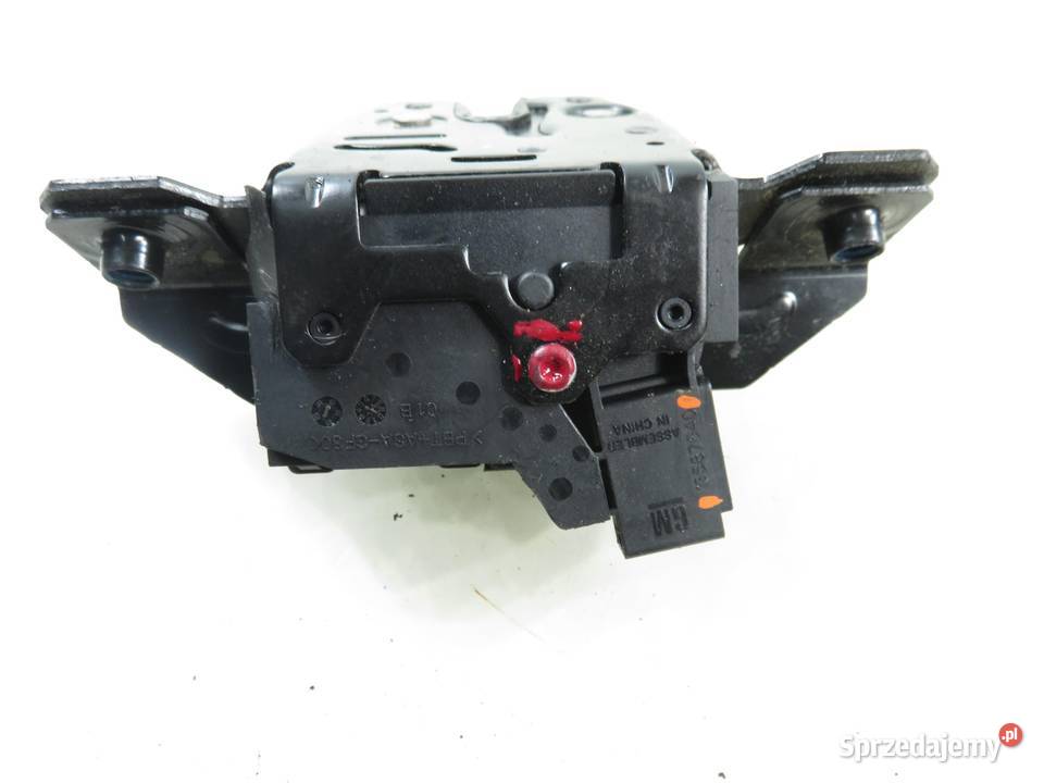 ZAMEK KLAPY OPEL MOKKA 13587640 osobowe