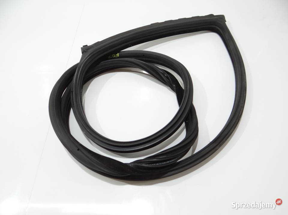 USZCZELKA DRZWI PRAWY PRZÓD BMW F07 7196350 Uszczelki Strzyżewice sprzedam