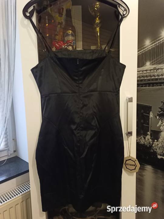 Sukienka czarna koronkowa Ozorków