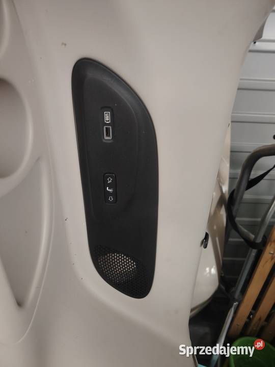 Prawy tylny boczek z przyciskami Chrysler osobowe Książenice