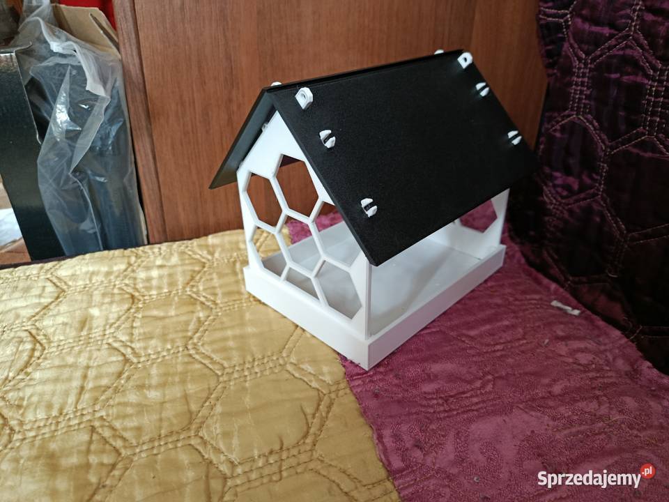 Karmnik ptaków Warszawa