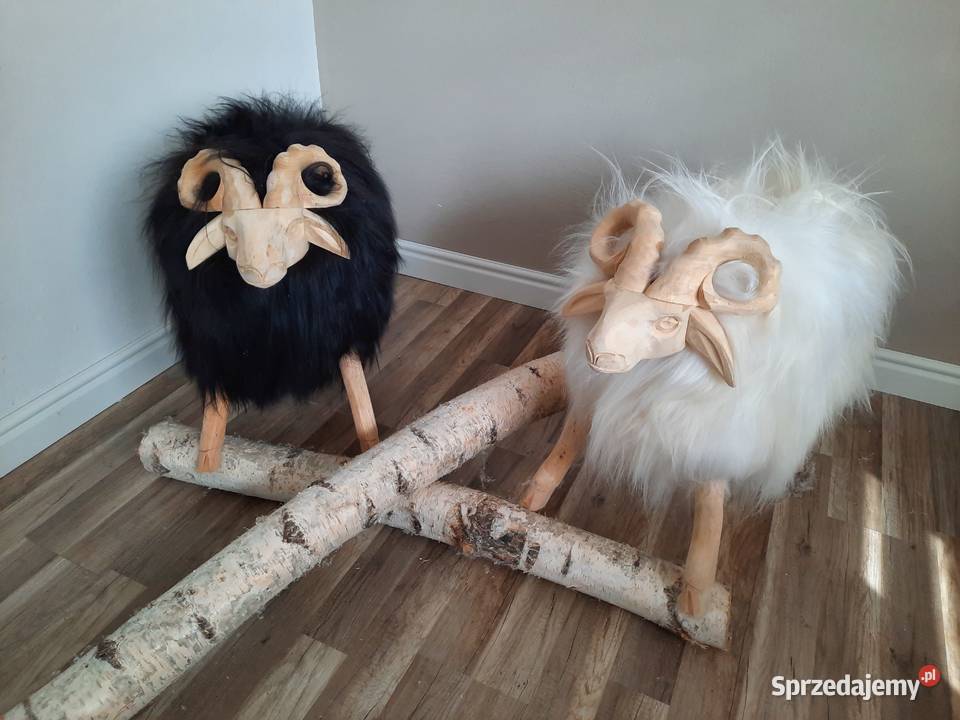 Baran Dekoracyjny Obity Naturalną Skórą Owczą Szaflary