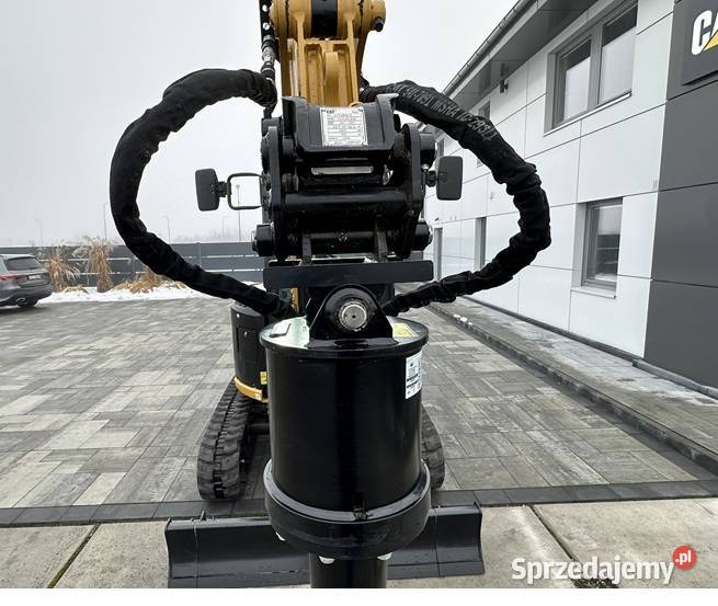 FABRYCZNIE NOWA MINIKOPARKA CATERPILLAR 3027 CR Tuliszków