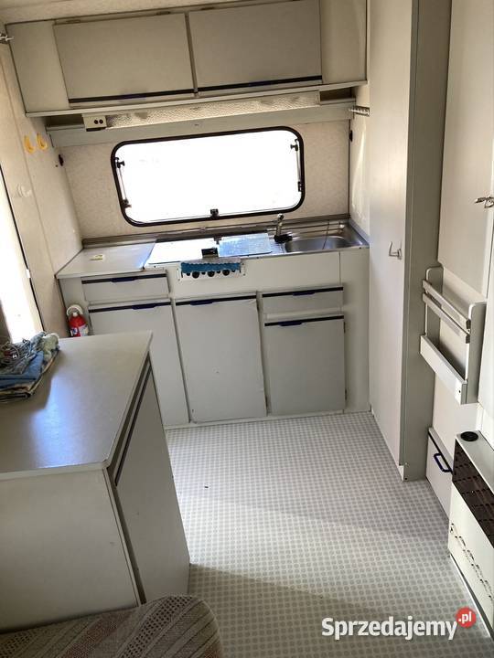 Przyczepa z przedsionkiem zarejestrowana Rok produkcji 1991 Kielce