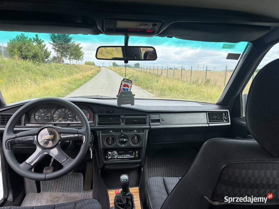 Mercedes w201 18 Benzyna 1991 kujawsko-pomorskie Włocławek