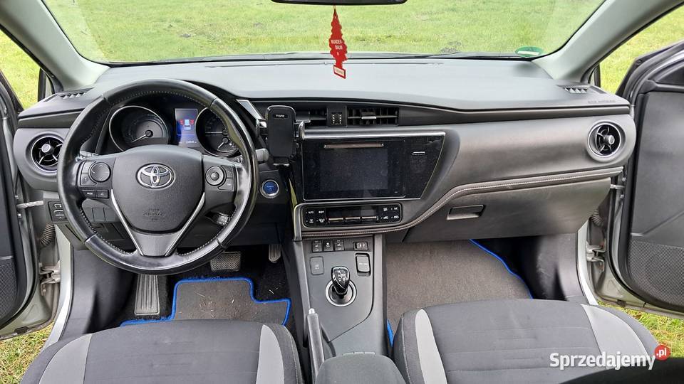 Toyota auris 18 benzyna hybryd 2016r MP3 Pietrzejowice