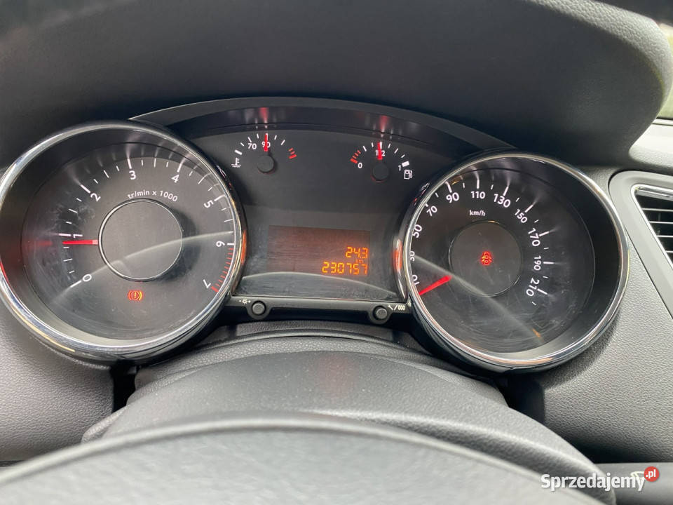 Peugeot 5008 Benzyna hak opony wielosezonowe 5 czujnik zmierzchu Wejherowo
