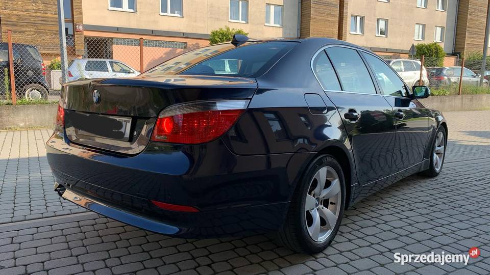 Sprzedam ładna bmw e60 2005 zero rdzy światła przeciwmgielne Seria 5 Nowy Sącz
