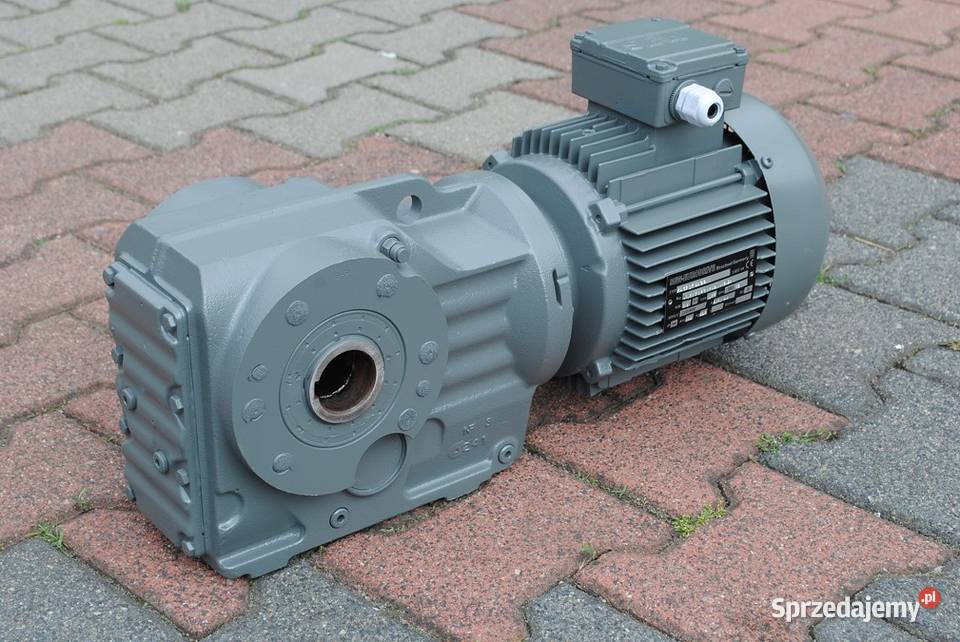 Motoreduktor kątowy 11kw 92obrmin firmy SEW sprzedam