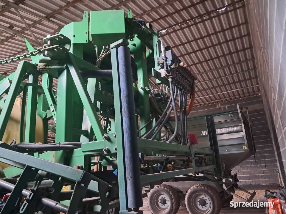 Opryskiwacz John Deere 832 belka 24m poj 3200l