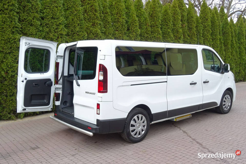 Renault TRAFIC L2H1 20dci 1509 osobowy 134000 Rok produkcji 2021 mazowieckie Góra Kalwaria