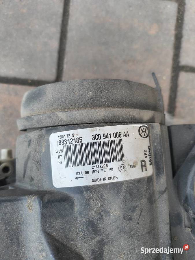 Reflektory lampy lewa i prawa przednie Passat B6 Chodybki