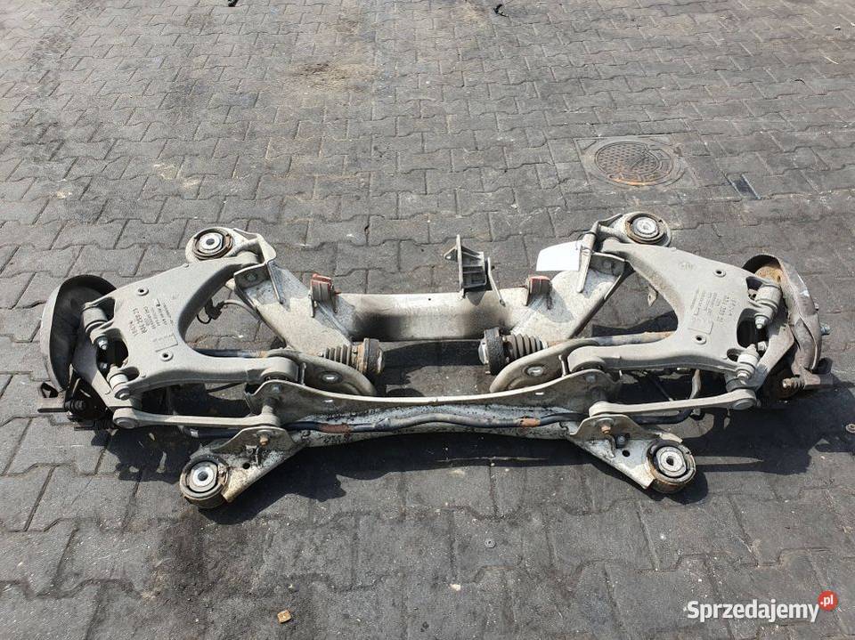 BELKA SANKI TYŁ AUDI A8 D3 4E0505235H Pozostałe Lipno