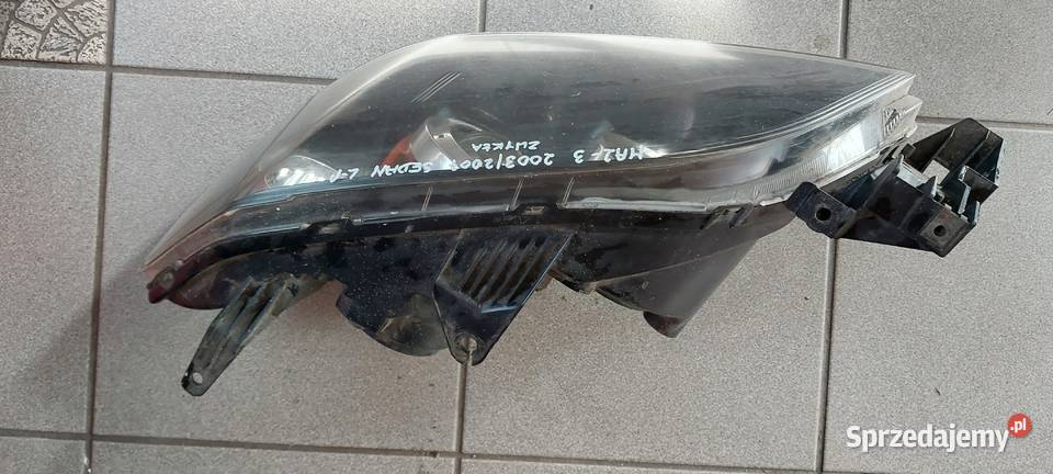 Mazda 3 sedan 2003 2004 2005 lampa lewa przód Byków