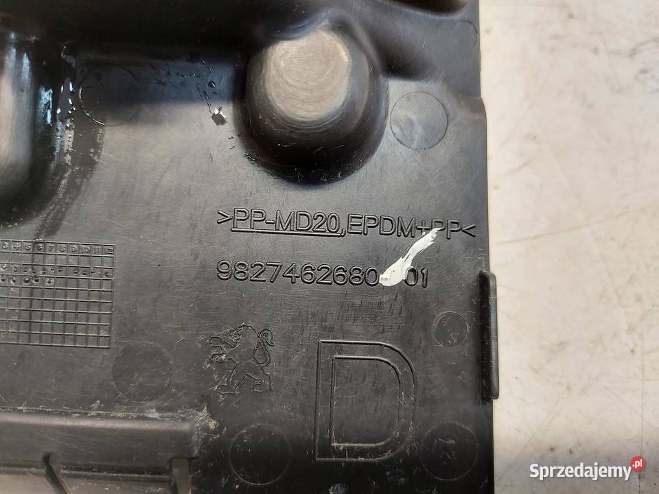PEUGEOT 508 II Osłona zawiasu maski prawa