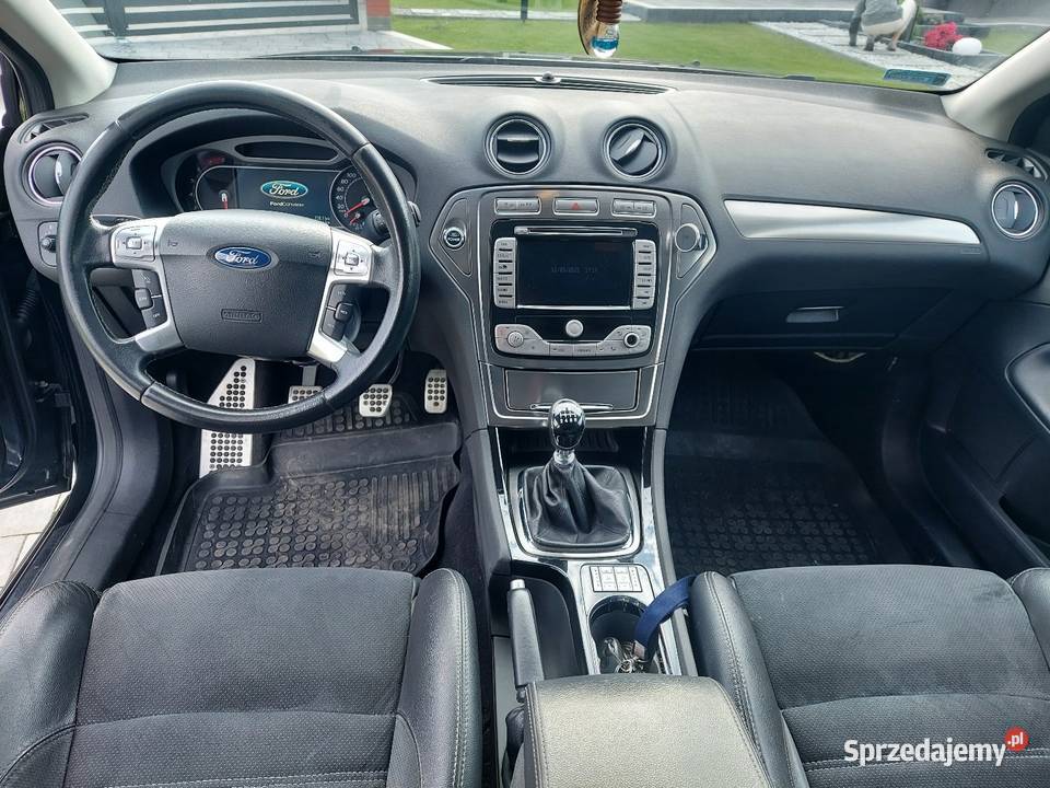 Ford Mondeo MK4 25T 220 Super wyposażenie lakier metallic Pustków