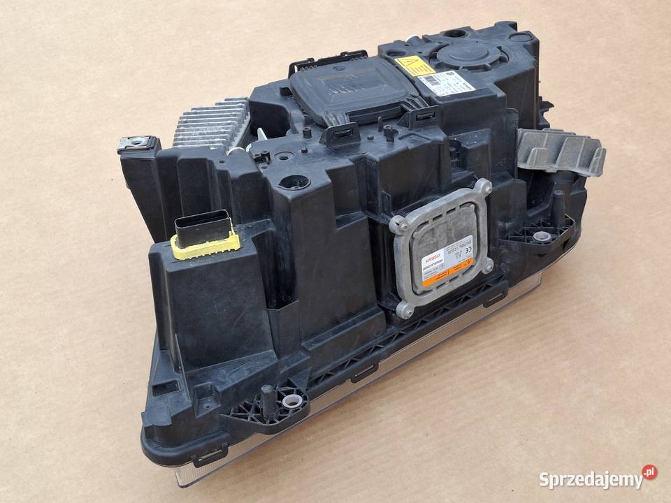 VOLVO FH4 FH 4 REFLEKTOR PRAWY BIXENON LAMPA