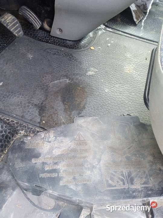Trafic dywanik pod nogi kierowcy na akumulator Jasienica