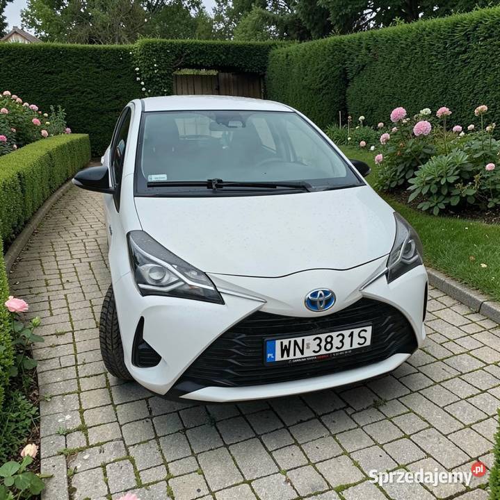 Toyota Yaris 2017 15 Hybrid Warszawa