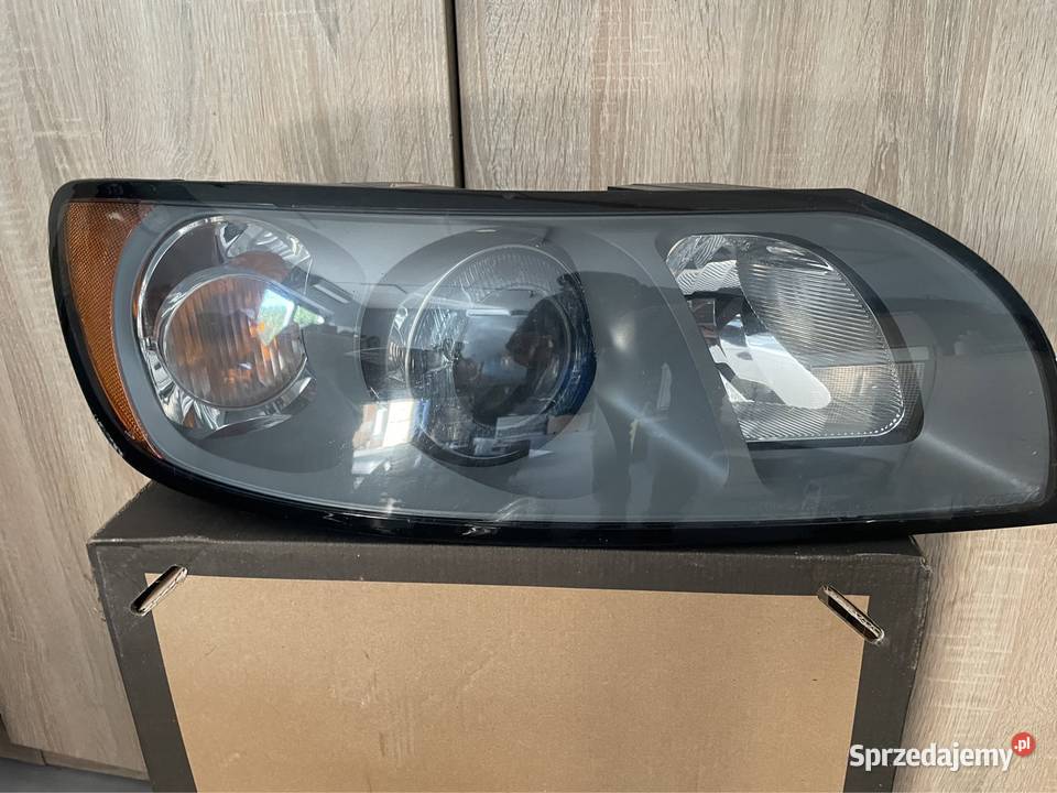 Volvo S40 V50 reflektor Xenon prawy 30698890 lubelskie Kozubszczyzna sprzedam