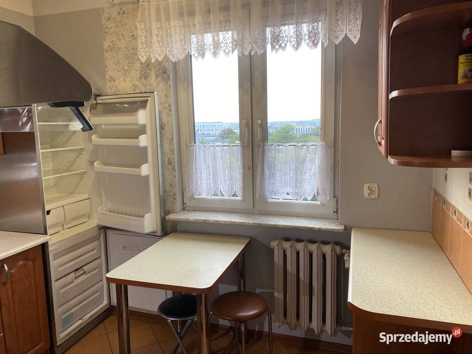 Kawalerka 30 m2 w centrum Chrobrego Radom oddzielna kuchnia