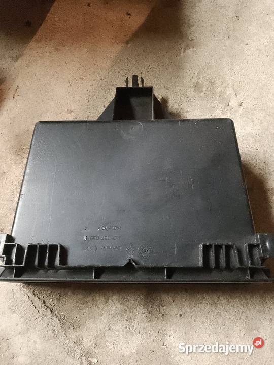 Schowek środkowy konsoli golf 4 Piotrków Trybunalski