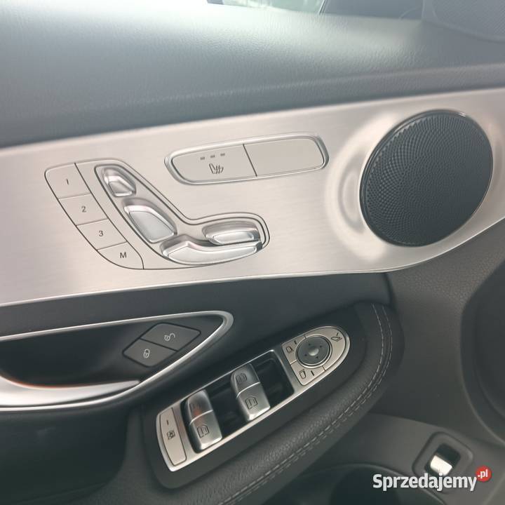 Mercedes C300 20 2019r 258 95000 pakiet AMG 95000km kujawsko-pomorskie Szubin