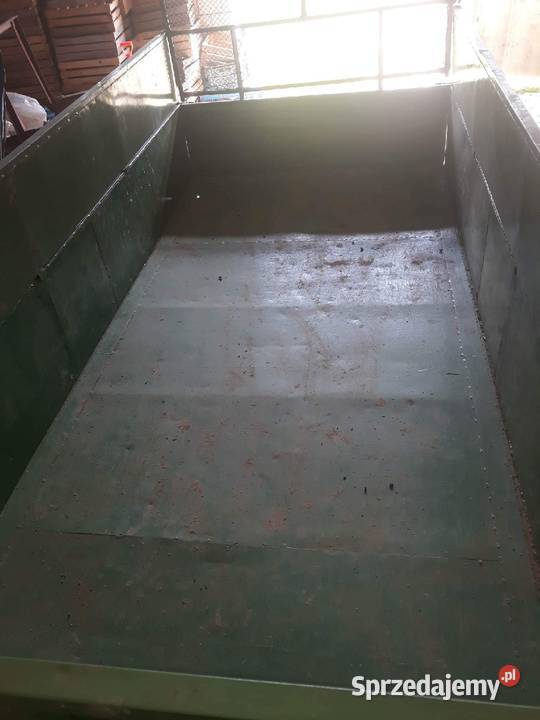 Sprzedam przyczepę rozrzutnik nieuszkodzony