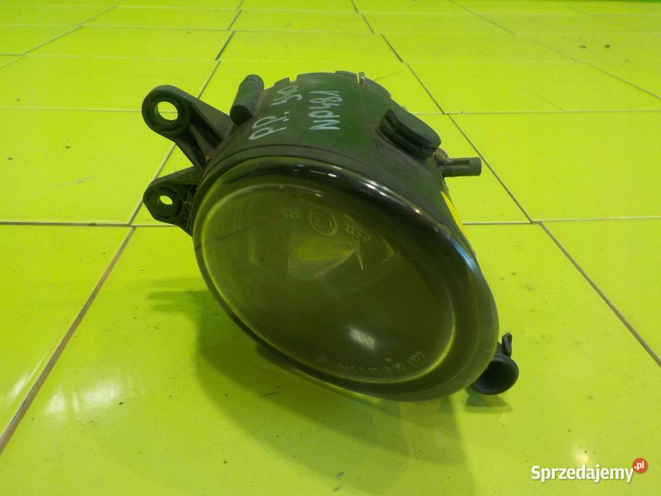 VOLVO S40 II 06r halogen prawy 30698628 osobowe Suków